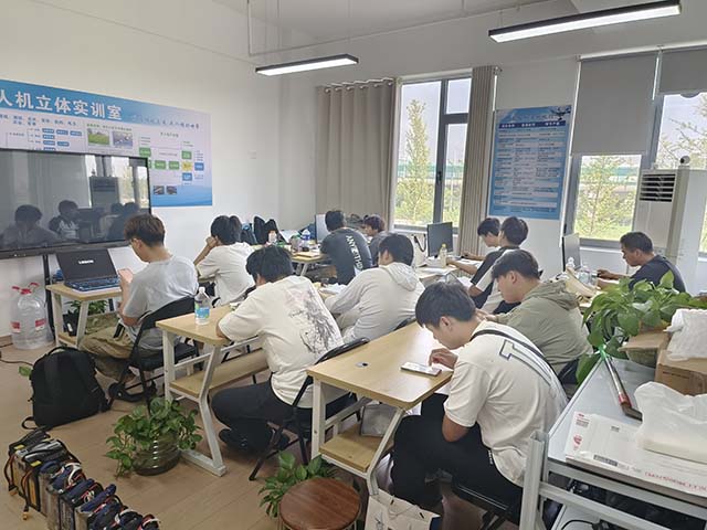 CAAC理论学习教室.jpg